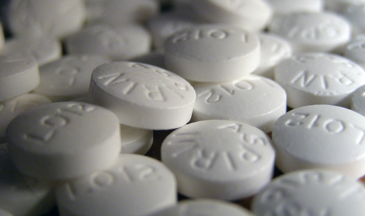 Why an aspirin a day could help fat people: Daily dose of painkiller slashes risk of bowel cancer